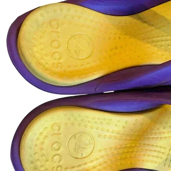 Crocs LSU Tigers Men’s 7 Women’s 9 Purple Yellow Flip Flop Thong Sandals Shoes - Picture 9 of 13